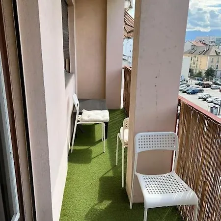 Double Privee, Partage *